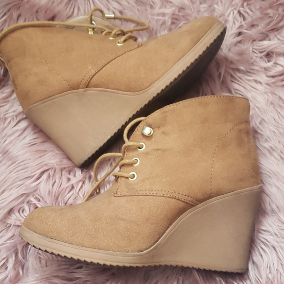 Brown Wedged Boots - Picture 7 of 8